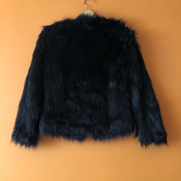 My chic faux fur in black - Picture 6 of 16